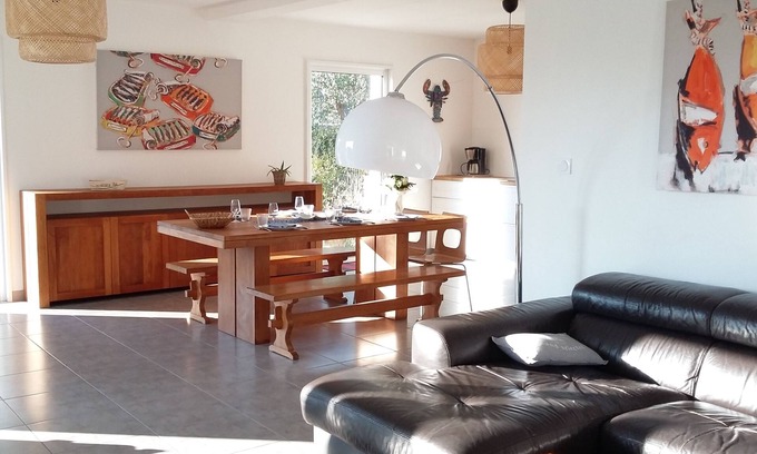 Erdeven House | Explore Gîte Erdeven Océan: Family-Friendly Villa Near Beach