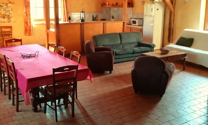 Fontenay-sur-Vegre Cottage | Gite Fontenay-sur-Vègre, 5 bedrooms, 12 persons