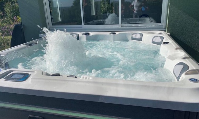 Touques Cottage | Gîte for 2personnes with private terrace and jacuzzi deauville-Touques