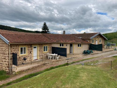 Cours House | Pet-Friendly Getaway at Gite: Perfect for Family Retreats