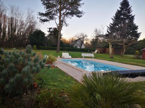 Illats House | Discover a Cozy Getaway with Pool and Pet-Friendly Comfort