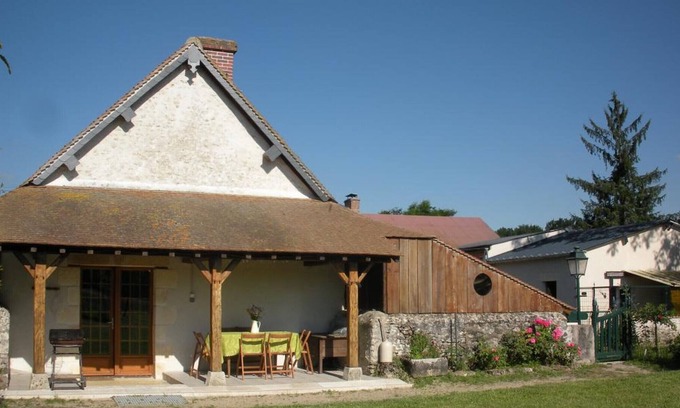 Fresnes Cottage | Pet-Friendly Gite Fresnes: Comfort for Families of 5