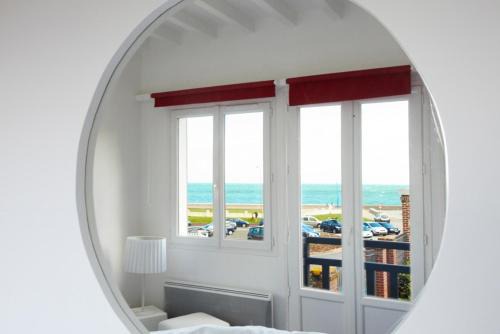 Pourville-sur-Mer Apartment | Gite Gabrielle à Pourville: Oceanfront Stay with Family Amenities