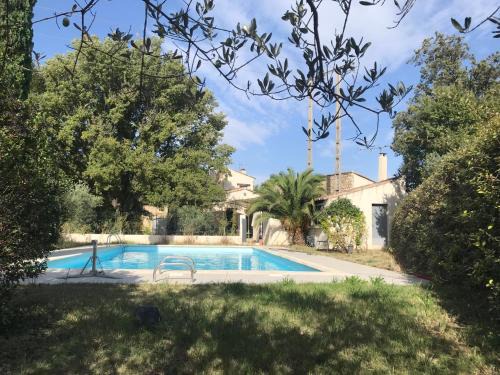 Velleron Apartment | Gite Hardy: Guest Rated 9.7, Oceanfront & Pet Friendly