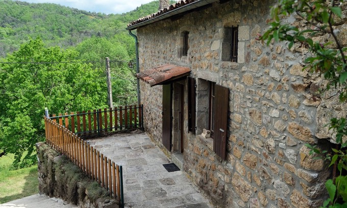 Fabras Cottage | Chateau Country House: Family-Friendly with Pool Access