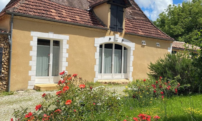 Lacropte House | Gîte in the Dordogne in a peaceful green setting, ideal for a couple