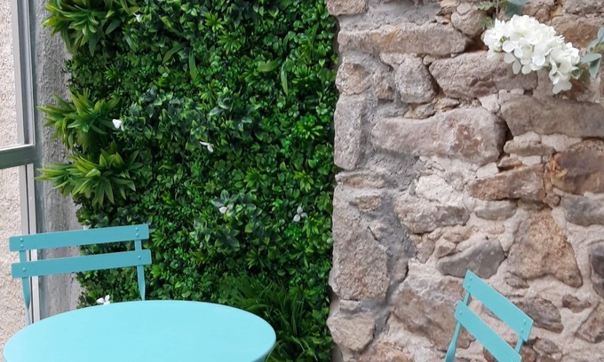 Guerande House | Enchanting Gîte in Medieval City with Oceanfront Pool