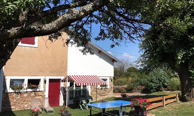 Fenneviller Cottage | Escape to Gite in Lacs de Pierre-Percée: 10/10 Rated Stay