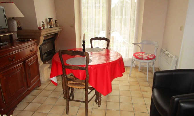Vouvray House | Pet-Friendly Gite in Touraine: Family-Ready Retreat