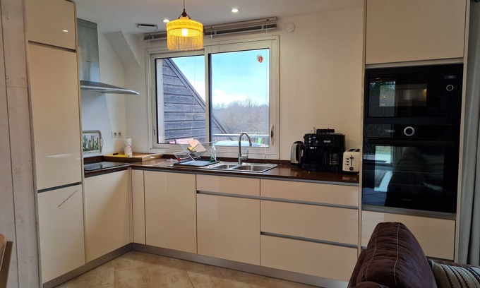 Jouy-le-Potier Cottage | Family-Friendly Gite Jouy-le-Potier with Spa & Breakfast