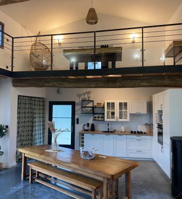 Saint-Denis-de-Pile House | Comfortable GITE Killiam et Madison: Pet and Child Friendly