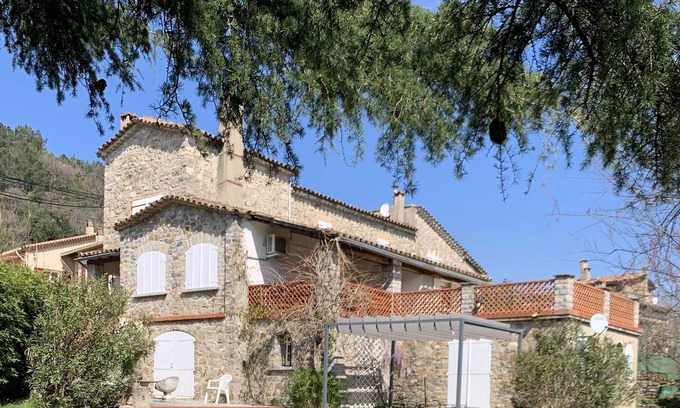 Generargues House | Relaxing Gite L'ortal with Pool and Spa Amenities