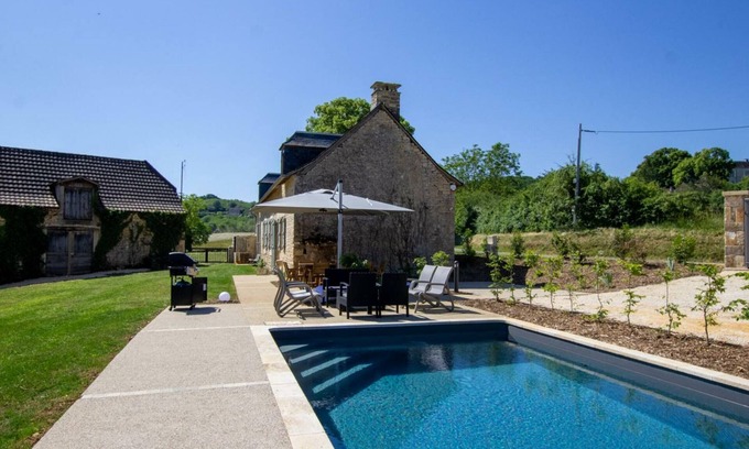 La Cassagne Cottage | Gite La Cassagne: Family-Friendly Retreat with Ocean Views