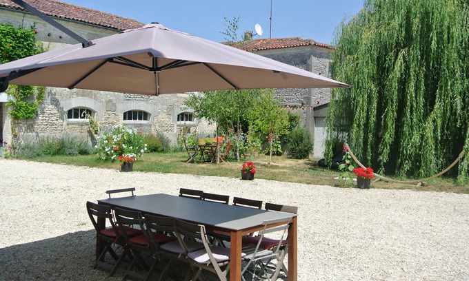Gensac-la-Pallue House | Beautiful Gite La Ferme Fortin - Guest Rated 9.2/10