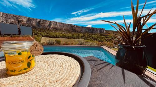 Lioux House | Discover Gite La Madeleine du Luberon: Rated 9.8/10!