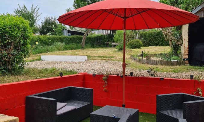 Jars House | Experience Oceanfront Bliss at Gite La Nuit Des Rois