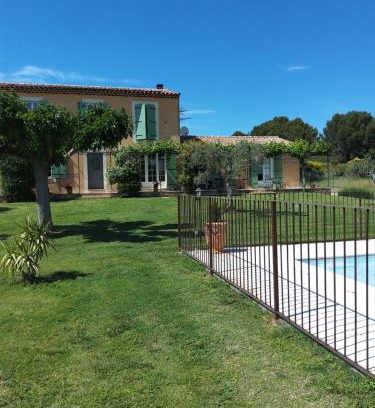 Mouries House | Discover Gite La RESTANCO: Oceanfront Bliss Awaits