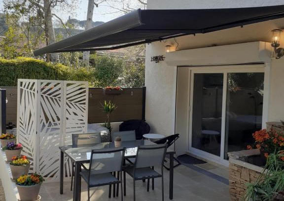 Le Beausset Apartment | Tranquil Getaway at Gite La Vallée du Silence - 9.8 Rated