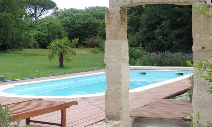 Bergerac House | Gite "la vergnassade" the quiet of the countryside in Bergerac with swimming pool access