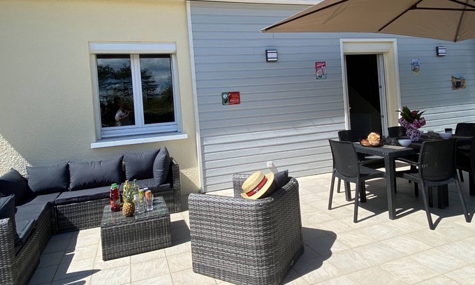 Denneville House | Gite LE Cabestan - Beachside Retreat with Ocean View