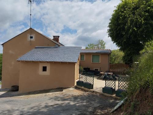 Martrin House | Child-Friendly Gite Le Lucimond - Guest Rated 9/10