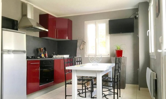 Ronce-les-Bains House | Independent Retreat at Gite Le Ptit Bleu - Family & Pet Friendly