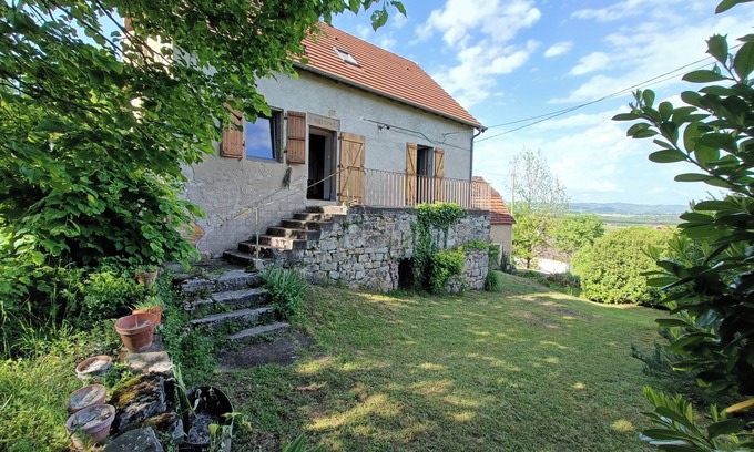 Branceilles House | Gîte Le Salon: Ocean View Getaway with Garden Terrace