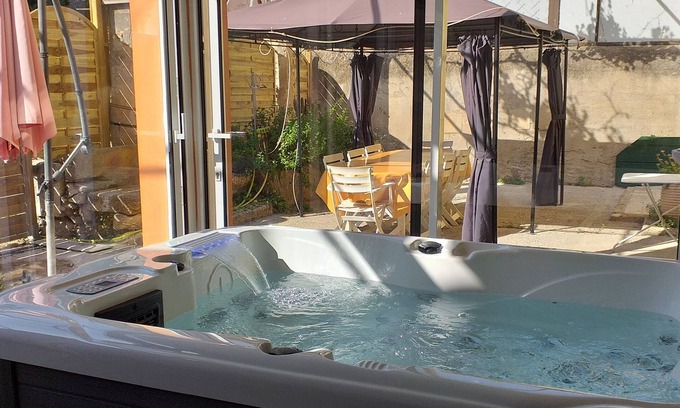 Lambesc House | Gîte Le Suquet: Guest Rated 9.8, Near Pont Royal Golf