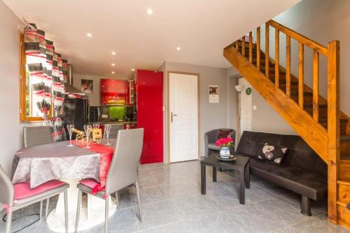 Bligny-les-Beaune House | Kid-Friendly Retreat at Gite Les 3 S - Rated 8.7/10