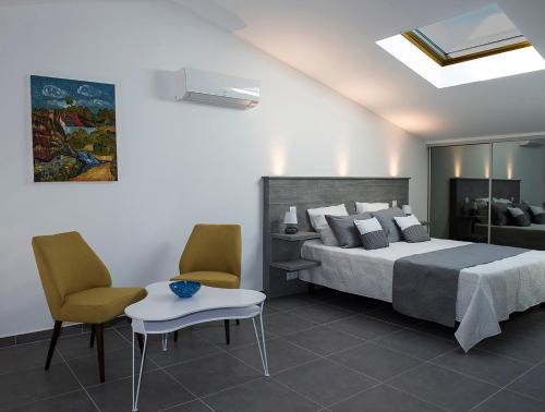 Saint-Etienne-du-Gres House | Elegant Gite Les Courlis: Family-Friendly with Pool & 9.8 Rating