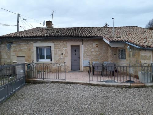 Sainte-Colombe House | Gite Les Deux Meules - Pet and Child Friendly Haven