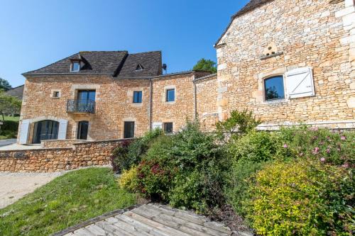 Lacave House | Discover Gite Les Hauts De L'ouysse: Pet-Friendly Retreat