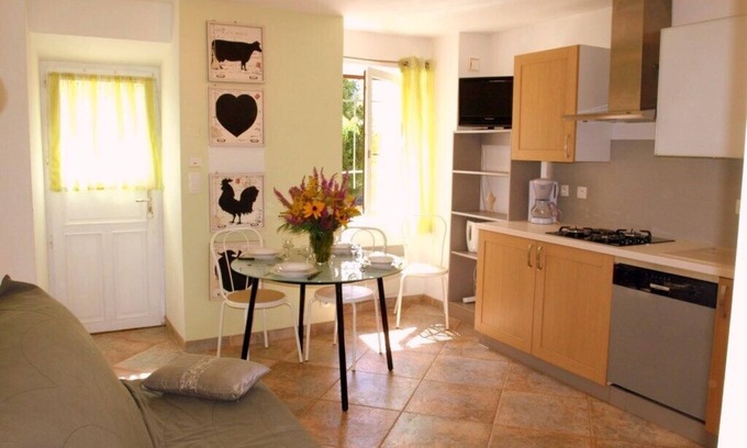 Sainte-Helene-du-Lac Apartment | Discover Gite Les Platanes by the Lake in Ste Helene du Lac