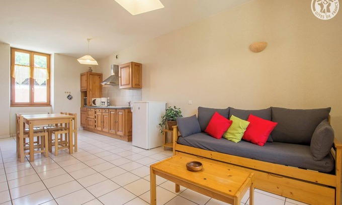 Thoiry House | Family-Friendly Gite near Aillon le Jeune with Great Amenities