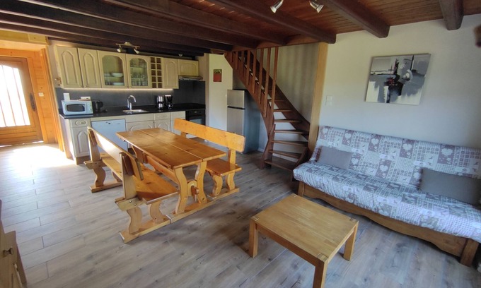 Dommartin-les-Remiremont Cottage | Gîte MANON: Relax with Spa, Jacuzzi & Fishing Pond