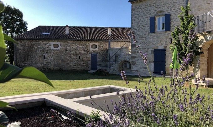 Barjac Cottage | Discover Gite Mathilde: Poolside Retreat in Barjac