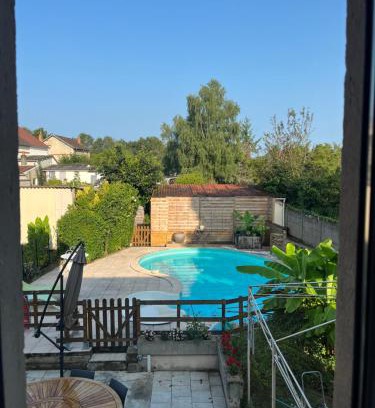 Montceau-les-Mines Bed & Breakfast | Stunning Oceanfront Stay at Chambre d'hôtes LE PUITS DARCY