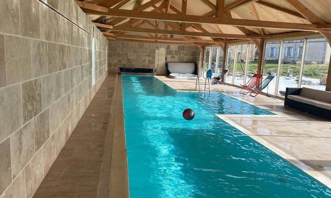 Montmarault Cottage | Cozy Gite Montmarault: Pet-Friendly with Pool & Spa