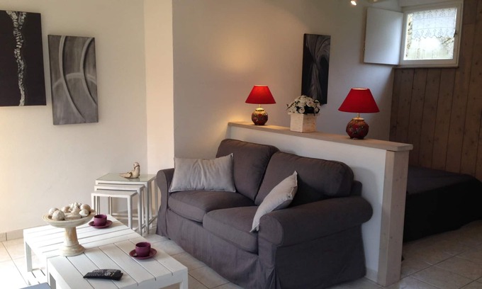 Daglan Cottage | Relaxing Gite near Sarlat with Pool, Spa & Hot Tub