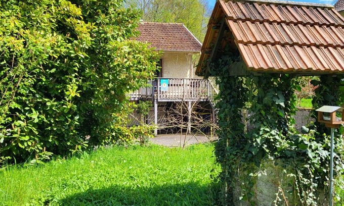 Nesles-la-Vallee Cottage | Gite Nesles-la-Vallée, 2 bedrooms, 4 persons