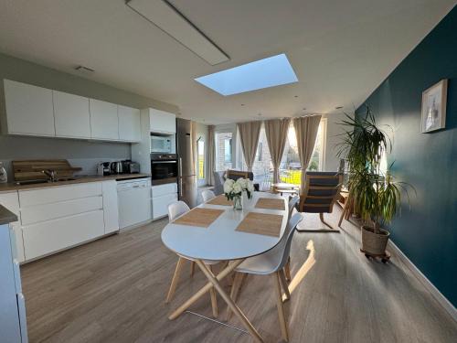 Marquillies House | Discover O'Calme: Guest Rated 9/10 with Dining Options