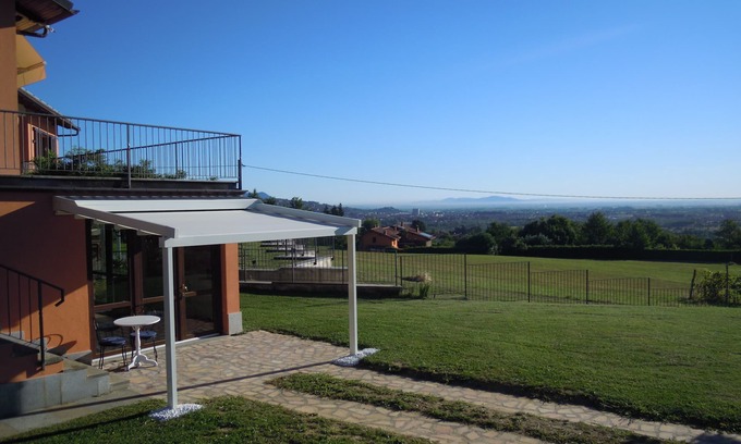 San Secondo di Pinerolo House | Gîte on the Hill: Perfect for Year-Round Getaways