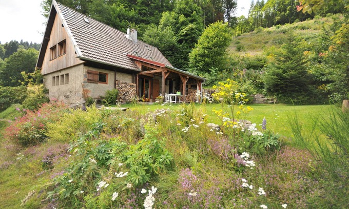 Muhlbach-sur-Munster Ski Chalet | Idyllic Cottage with Lake View Near Muhlbach Sur Munster