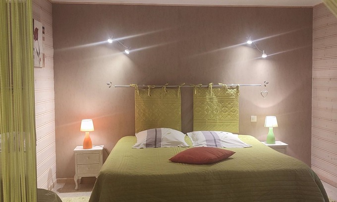 Gemozac Apartment | GITE with Garden Terrace, Breakfast & Perfect 10/10 Rating