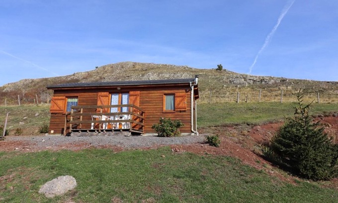 Peyrusse Cottage | Cozy Gite Peyrusse: Family-Friendly with Spa & Breakfast