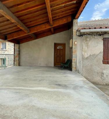 Pezilla-de-Conflent Apartment | Welcoming Gite Place République: Pet-Friendly & Family-Oriented
