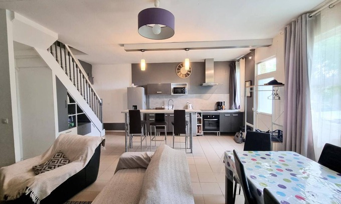 Ennery Cottage | Gite Pontoise, 2 bedrooms, 4 persons