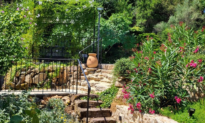 Le Thoronet House | Inviting Gite Dans le Var with Pool and Family Amenities