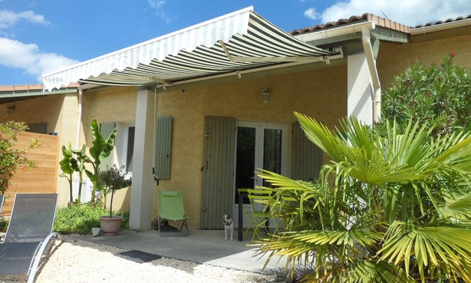 Saint-Maurice-d'Ibie Cottage | Gîte ROMARIN: Perfect Family Retreat with Shared Pool