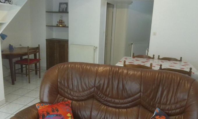 Roquecourbe House | Discover Family-Friendly Comfort at Gite Roquecourbe